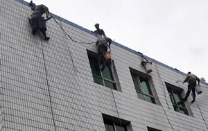威海蜘蛛人外墙清洗